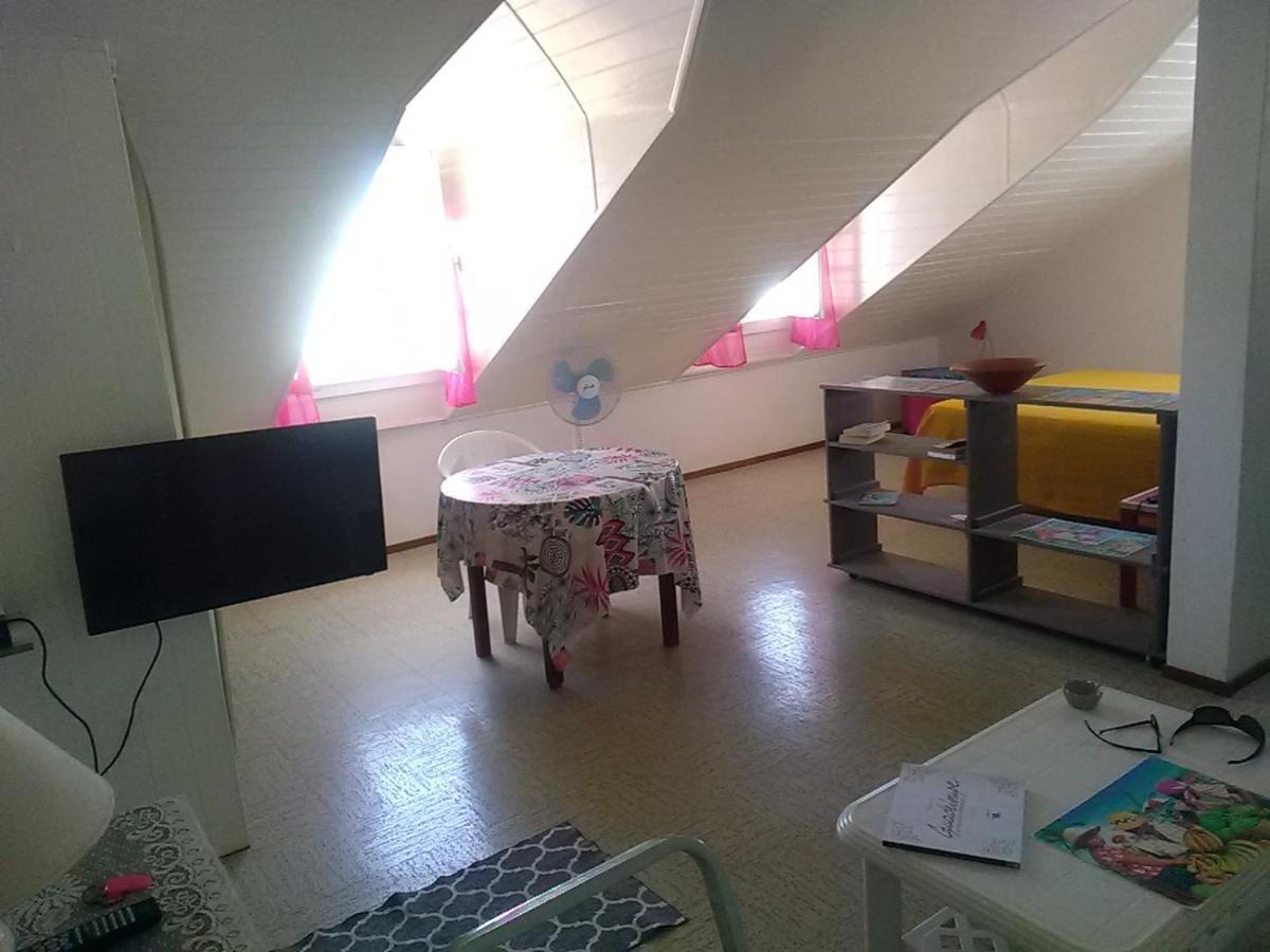 Studio 2-Eme Etage Coeur De Saint-Francois 外观 照片